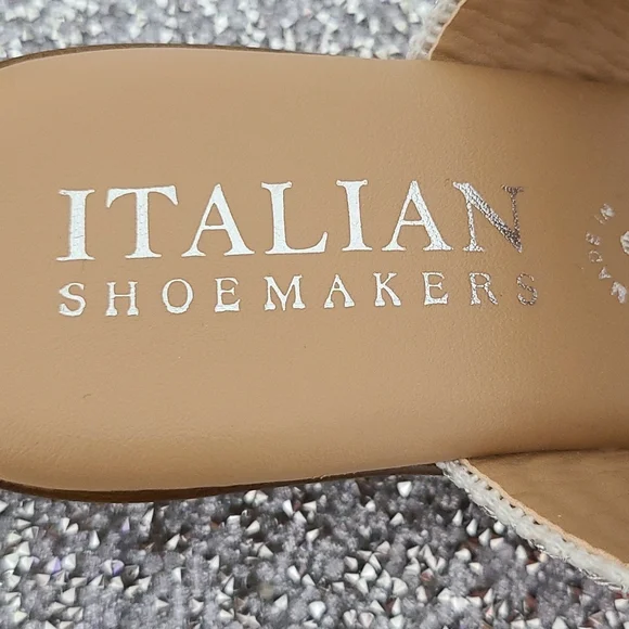 NWT Italian Shoemaker Strap Sandal with small Heel SZ 6 Salmon and Silver - Picture 5 of 11